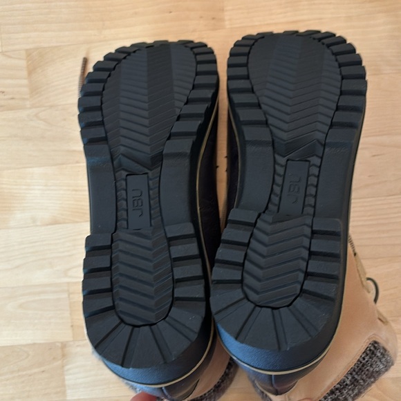 NWT JBU by Jambu Brown Mondoza Knit Collar Lace-Up Boots Women Size 9 - Picture 5 of 7